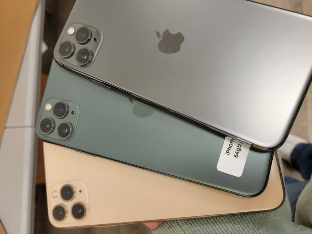 Apple iPhone 11 Pro MAX for Sale in Arlington, TX - OfferUp