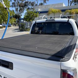 Tacoma Hard Rolled Bed Cover 