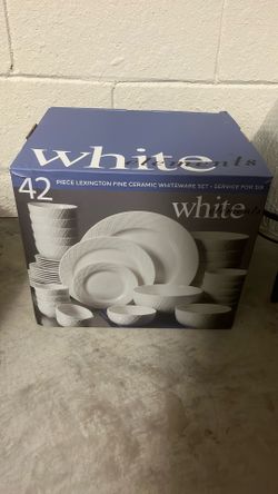 42 Count White Dish Set