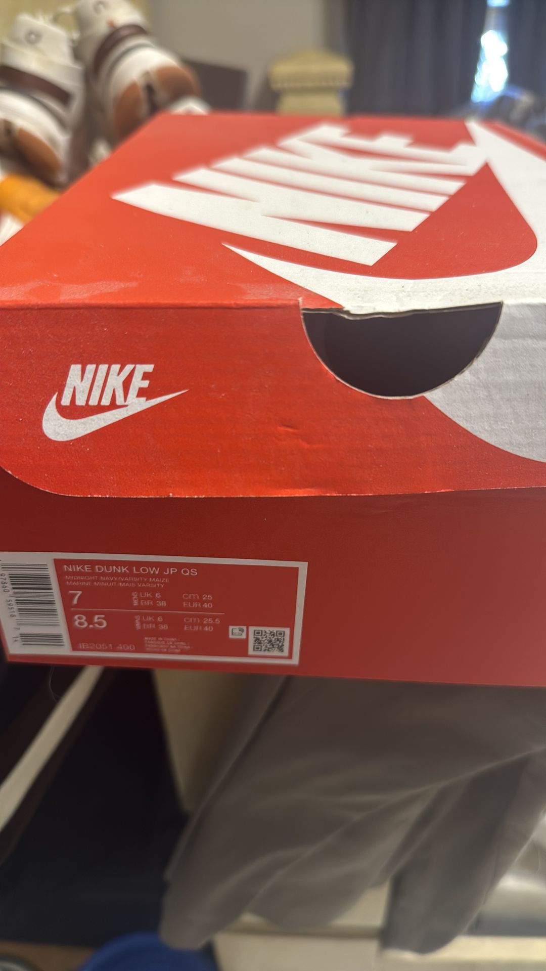 Nike Dunk Low mens 7 wmns 8.5