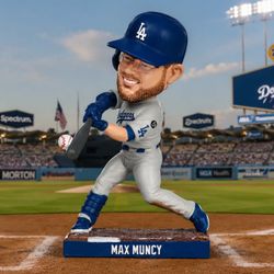Max Muncy bobble head