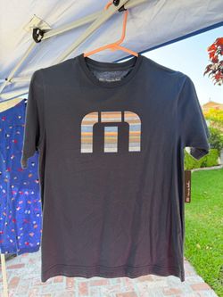 Travis Matthew boys shirt size medium