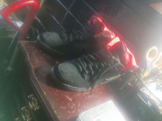 Nike SB Dunk High Pro “Black Safari / Atomic Red” – Size 10.5
Taking offers on these Nike SB Dunk High Pro Black Safari / Atomic Red sneakers, men’s s