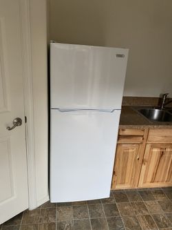 Vasanni White Fridge
