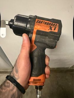 Earthquake wrench