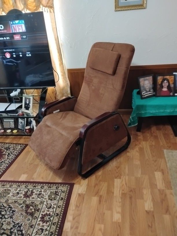 Recliner Chair 