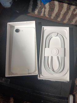 *NEW*📲🔌📲  NEVER USED  APPLE    IPHONE  17 256gb