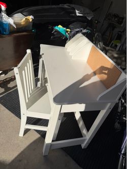small kids white desk with chair