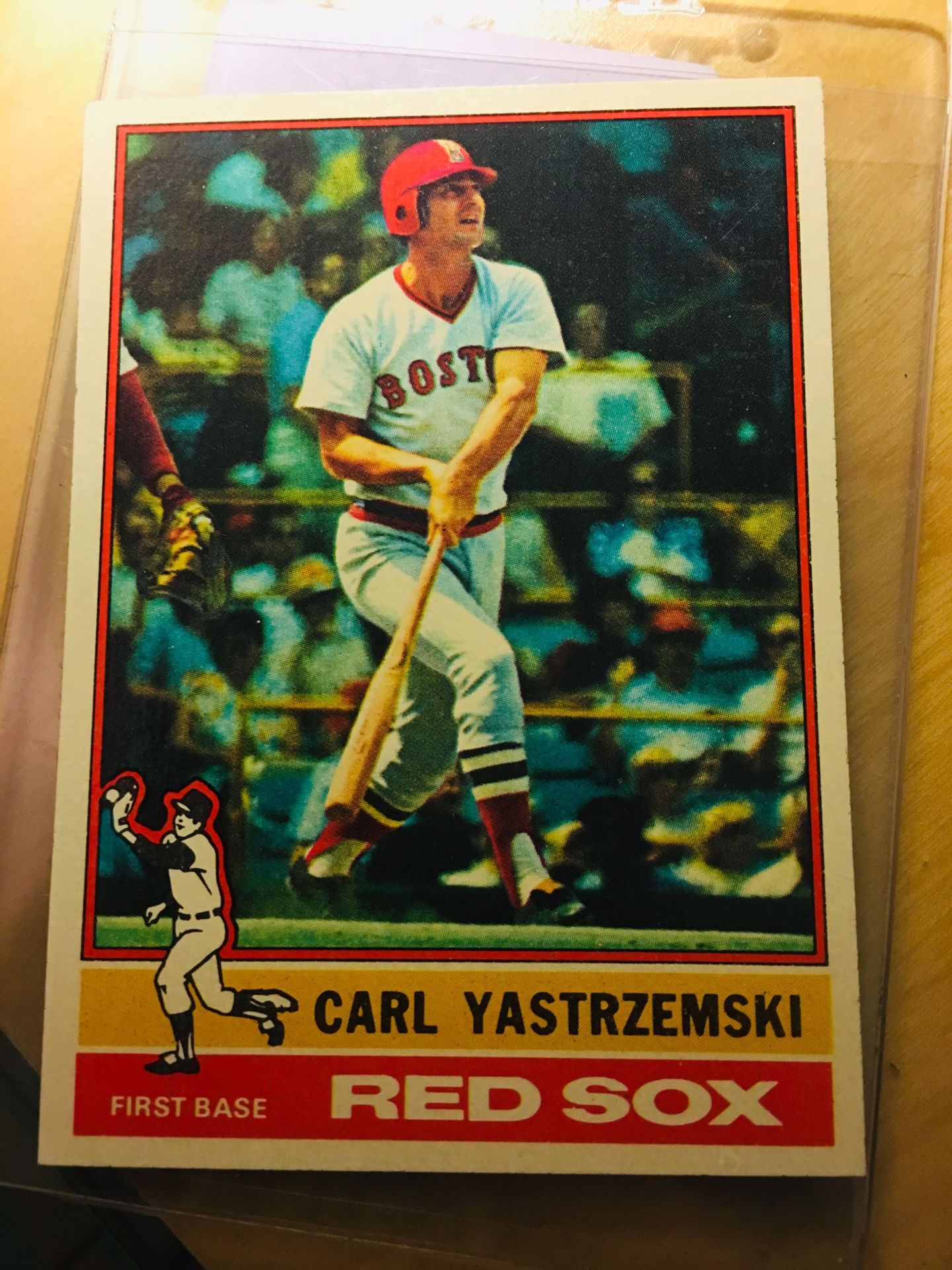 🔥🔥🔥🔥 1976 Topps Carl Yastrzemski Card #230 MINT condition easy PSA 8.5 9. 🔥🔥🔥🔥🔥
