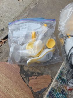 Medella breast pump and accessories