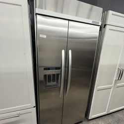 KitchenAid Stainless Steel Built In 36” Refrigerator Ice & Water 