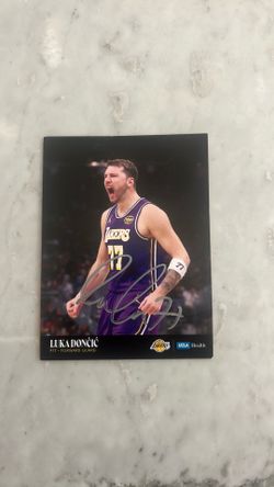 Luke Doncic Signature on Card