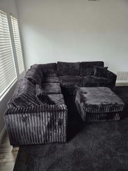 New Jumbo Corduroy Sectional Couch with Ottoman! Free Delivery 🚚!