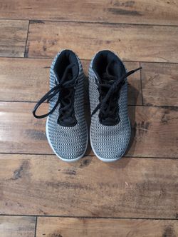 Kids And 1 Basketball Shoes. Size 3