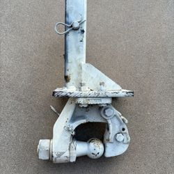 Heavy Duty Truck Hitch With Secure Latch 