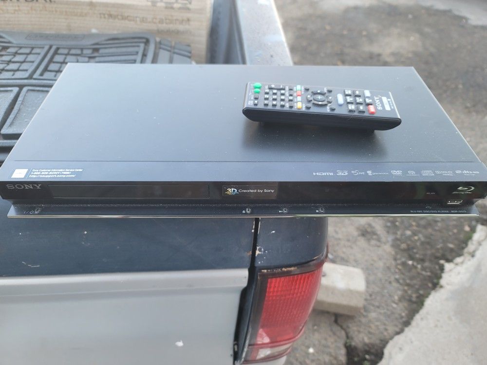 Blue Ray DVD Player With Remote Control $25 Pickup In Oakdale