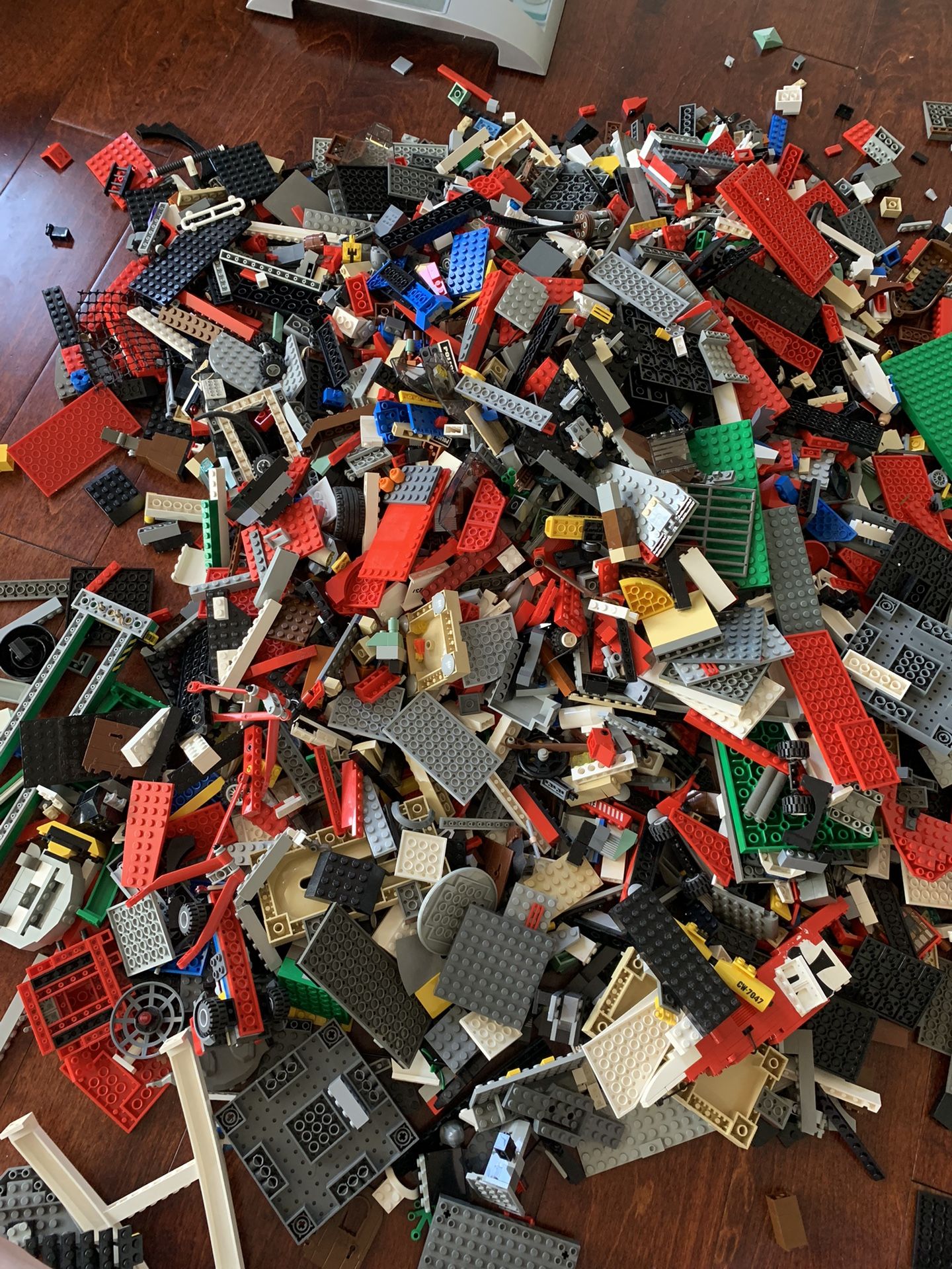 21 Lbs Of Mixed LEGO Bricks For Creative Building