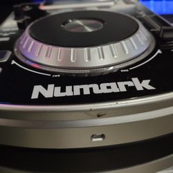 NUMARK NDX 200