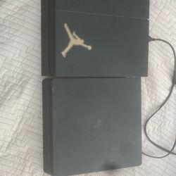 2 PS4s And Games 