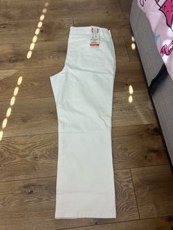 Womenβs plus size White Jeans with Tag size 16