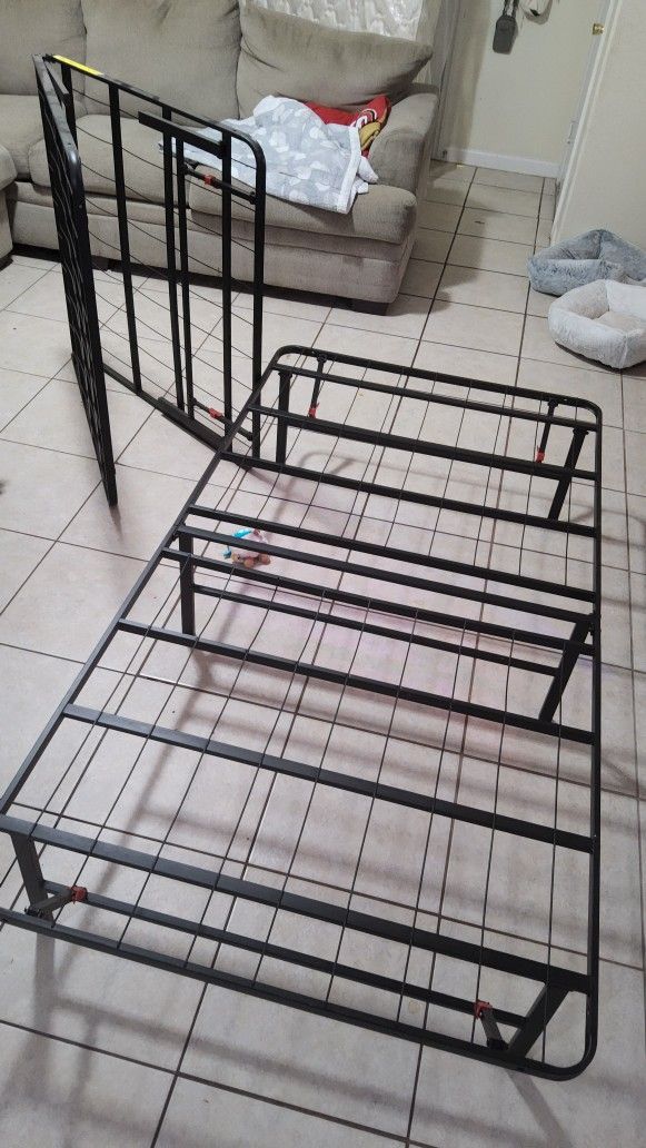 Bed Frame ×2 & 1 Mattress (_ Single Size)