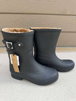 Rain Boots Size 8