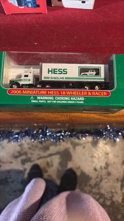 2006 Miniature Hess 18 Wheeler & Racer