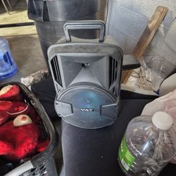 Yat 8" Bluetooth Speaker 