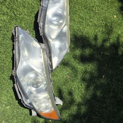 2014 Toyota Camry Headlights 