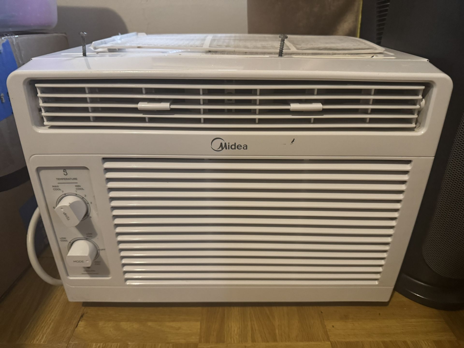 Midea AC 5000 BTU