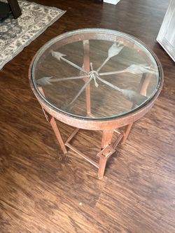 Round Glass Top Metal Accent Table – Rustic Arrow Design