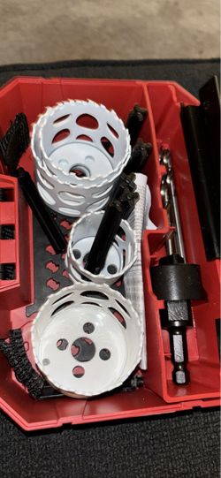 Milwaukee hole saw kit
