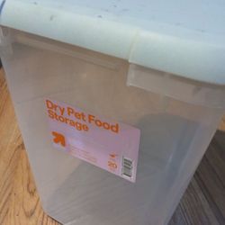 Pet Food Container 
