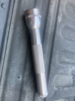 Magnum 4D Cell Flashlight 