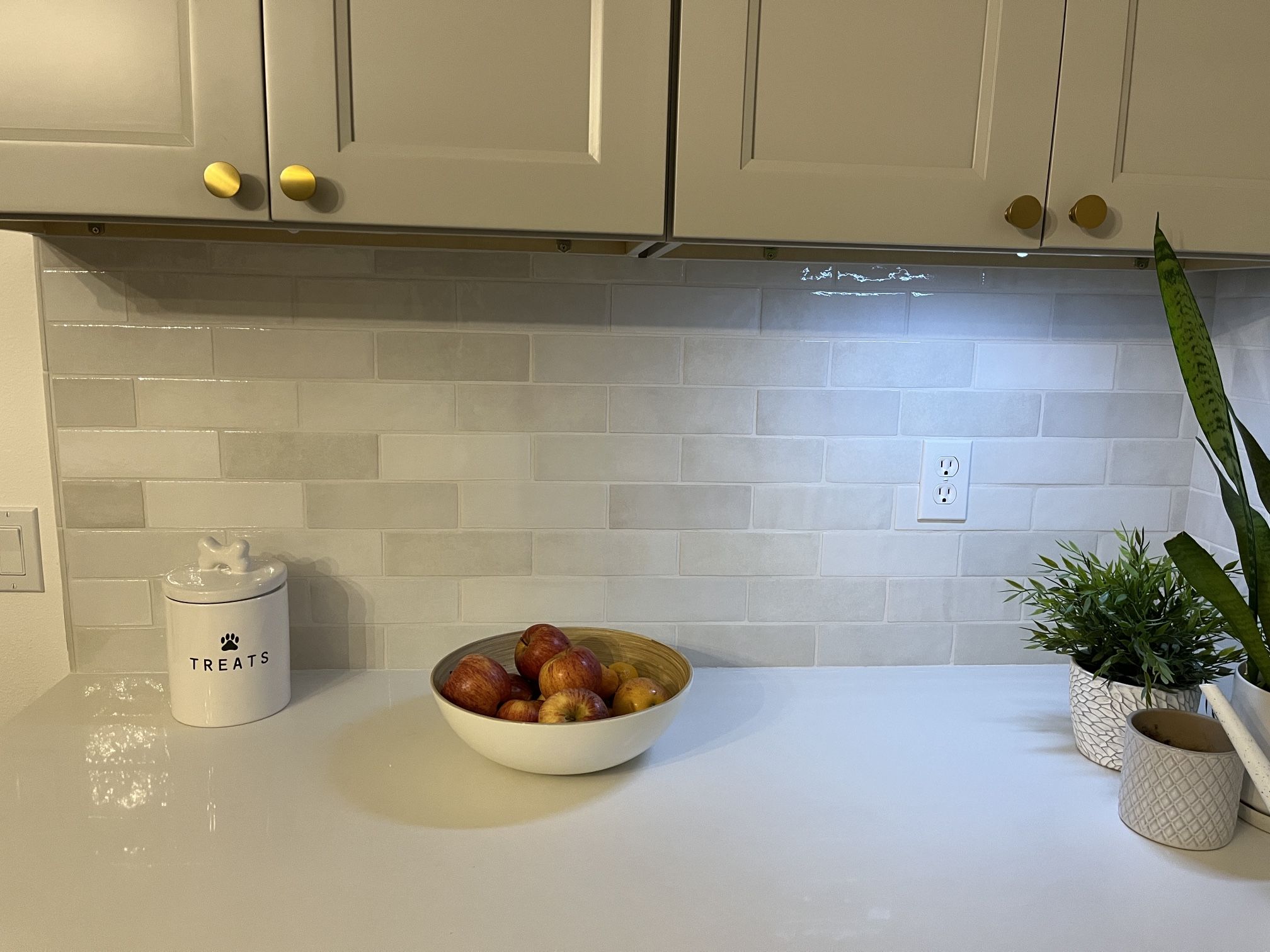 Cloe Backsplash Tile (Bedrosians & Tile)
