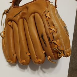 kid's baseball glove