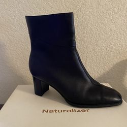 Naturalizer Black Boot Size 8 1/2