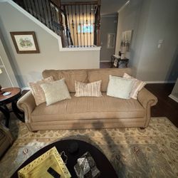 Matching Couch And Loveseat