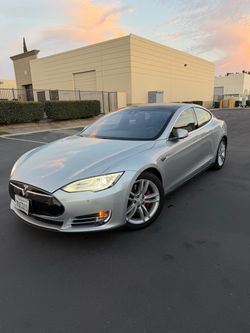 2014 Tesla Model S