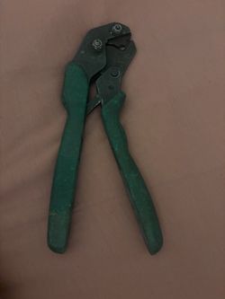 Greenlee crimping tool