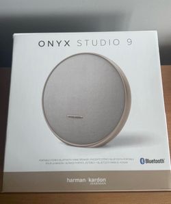 Onyx Studio Speaker