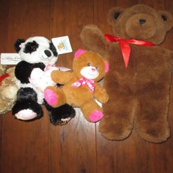 Family Of 4 Teddy Bears, 6"-13" Tall