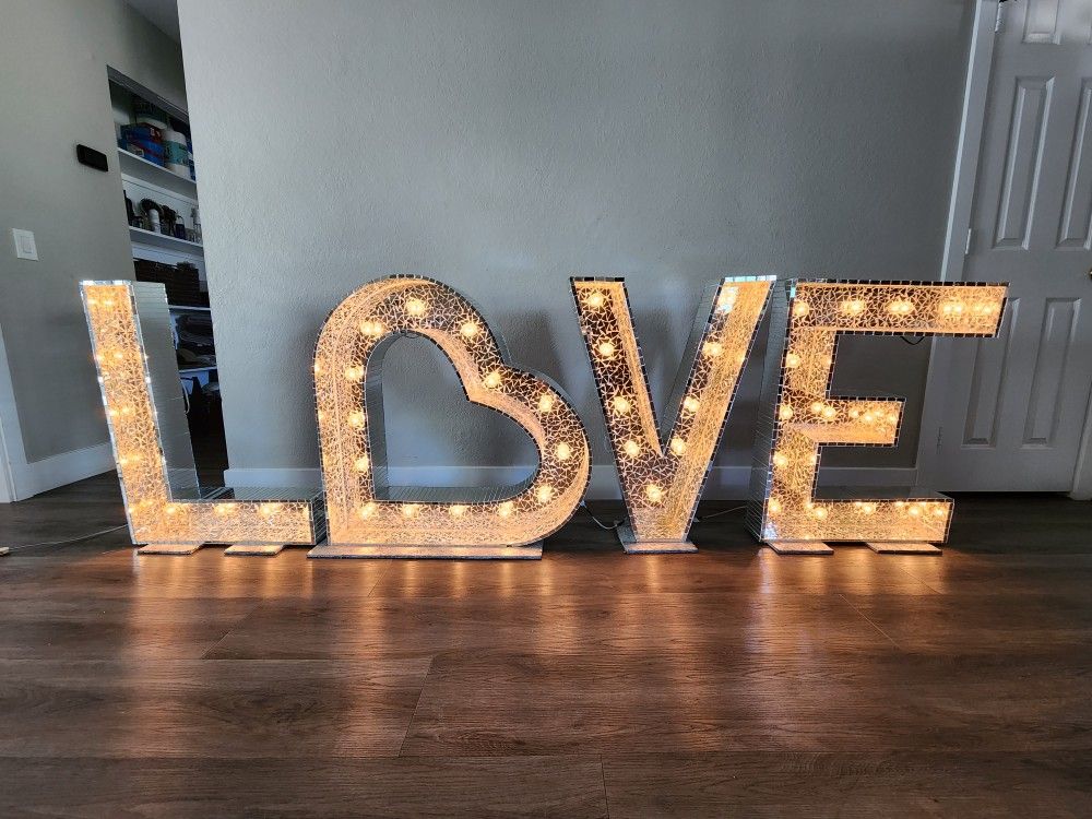 L♡VE Marquee Lighted Sign