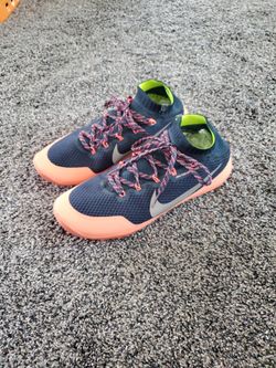 Nike Free Hyper Feel  Womens Size 9.5