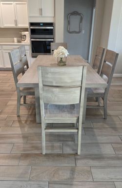 Beautiful Pier1 Wood Dining Set