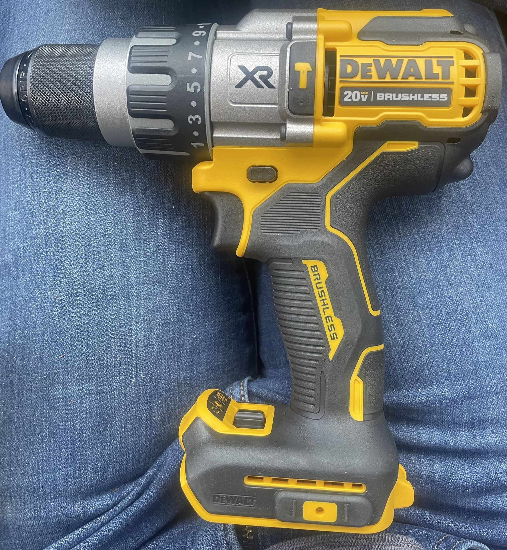 DEWALT XR 1/2-in 20-volt Hammer Drill