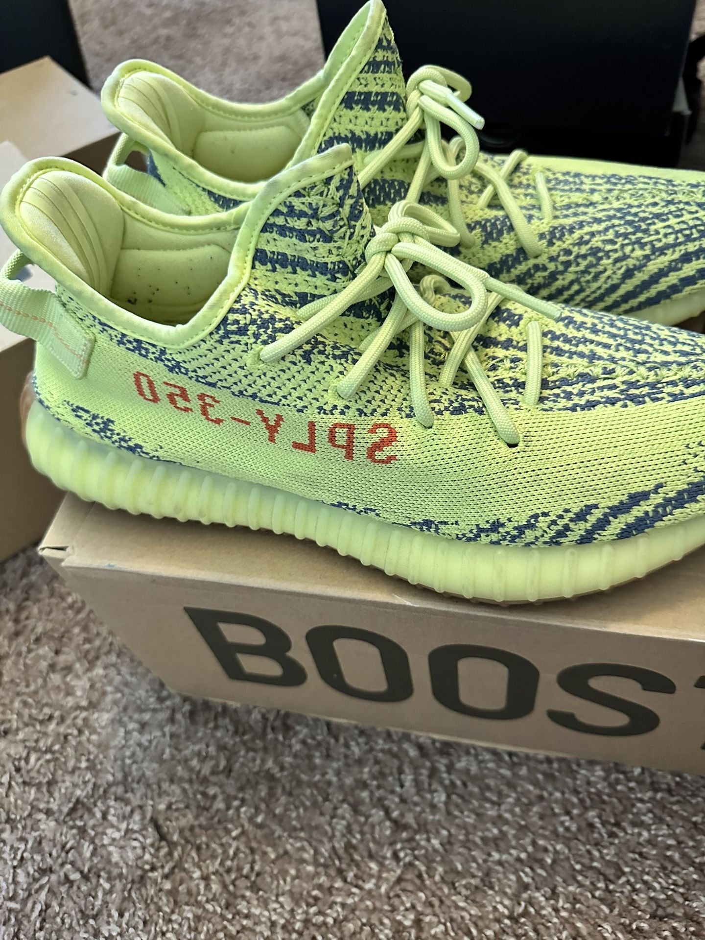 Yeezy Boost 350 V2
