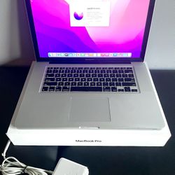 Apple Macbook Pro 15” i7  8GB Ram 320GB HD