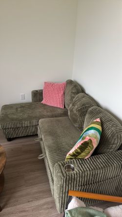 LIKE NEW - Green Sectional Sleeper Sofa Pull Out Couch