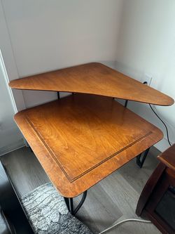 Two tier end table.